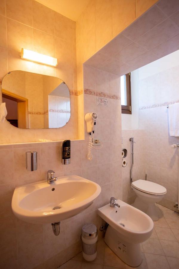 Hotel Salegg Сьюзі Екстер'єр фото