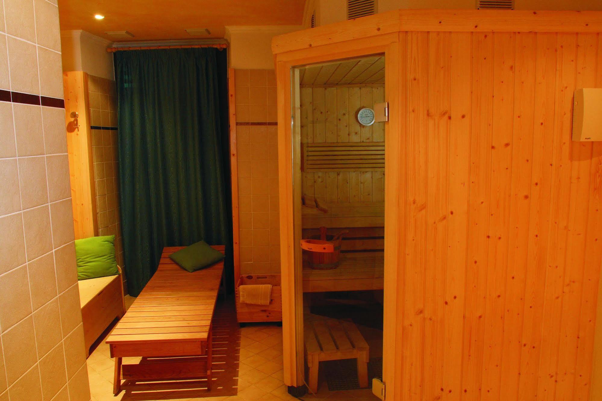 Hotel Salegg Сьюзі Екстер'єр фото